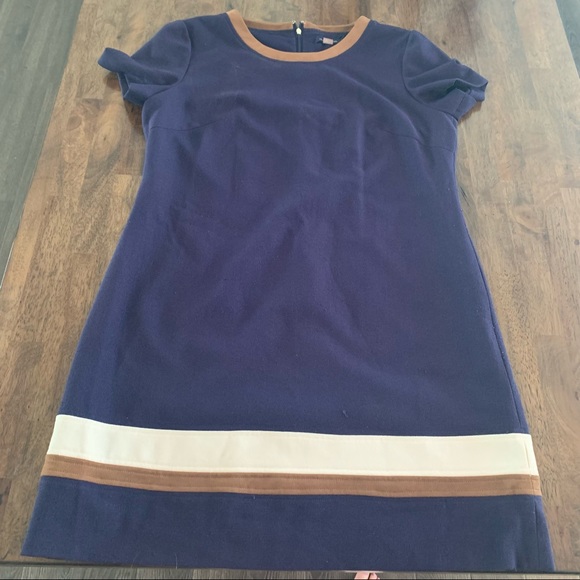 Tommy Hilfiger Short Sleeve Dress with Suede Details - Picture 4 of 7